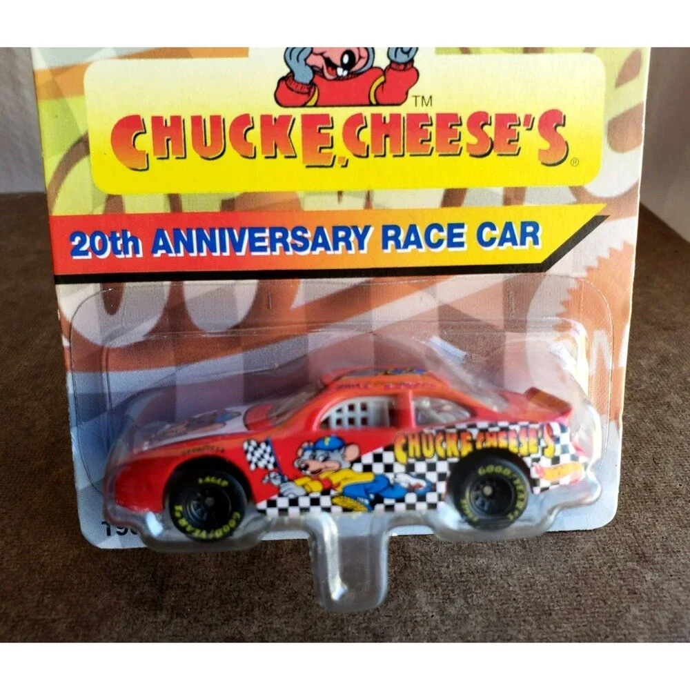 Hot Wheels CHUCK E. CHEESE'S PONTIAC GRAND PRIX 20Th. ANNIVERSARY RACE CAR 1:64